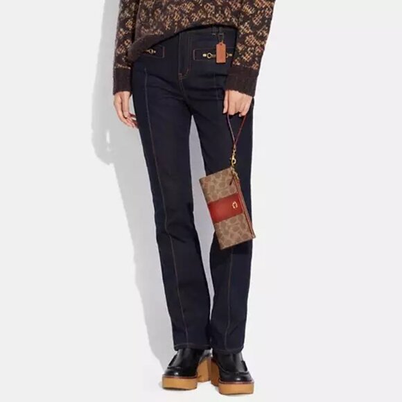 Coach Double Zip Wallet In Signature Canvas - Picture 4 of 10